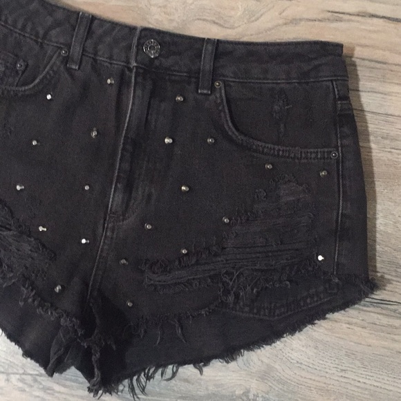 Topshop high waisted Denim shorts - Picture 2 of 16